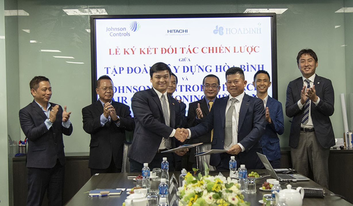 Hoa Binh signs strategic cooperation agreement with Johnson Controls