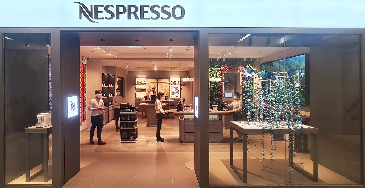 sectie Beschietingen Agressief Nespresso premieres new sustainable boutique concept at Saigon Center - The  Saigon Times
