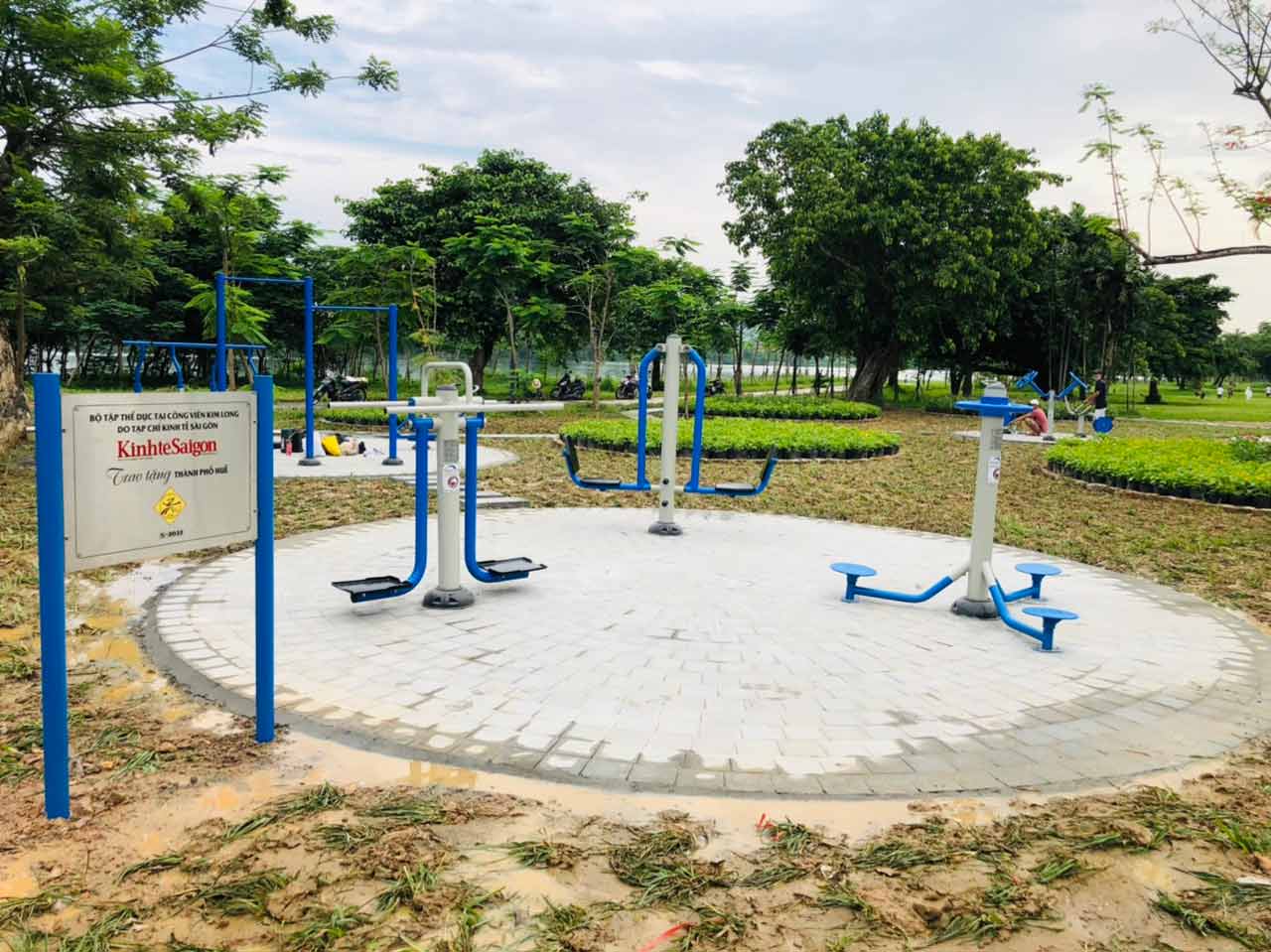 Hit the (outdoor) gym