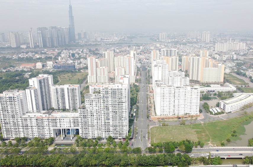 High-rise buildings mushroom in HCMC – PHOTO: VIET DUNG