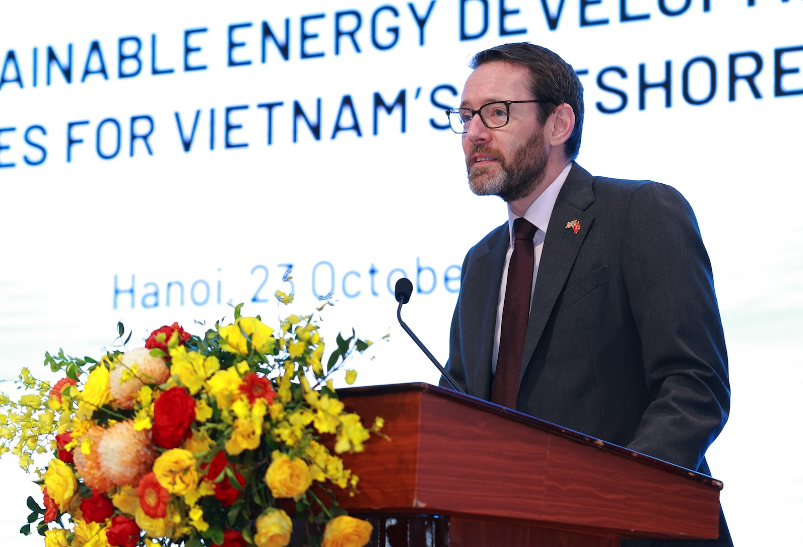 UK firms boost cooperation with Vietnam in offshore wind development