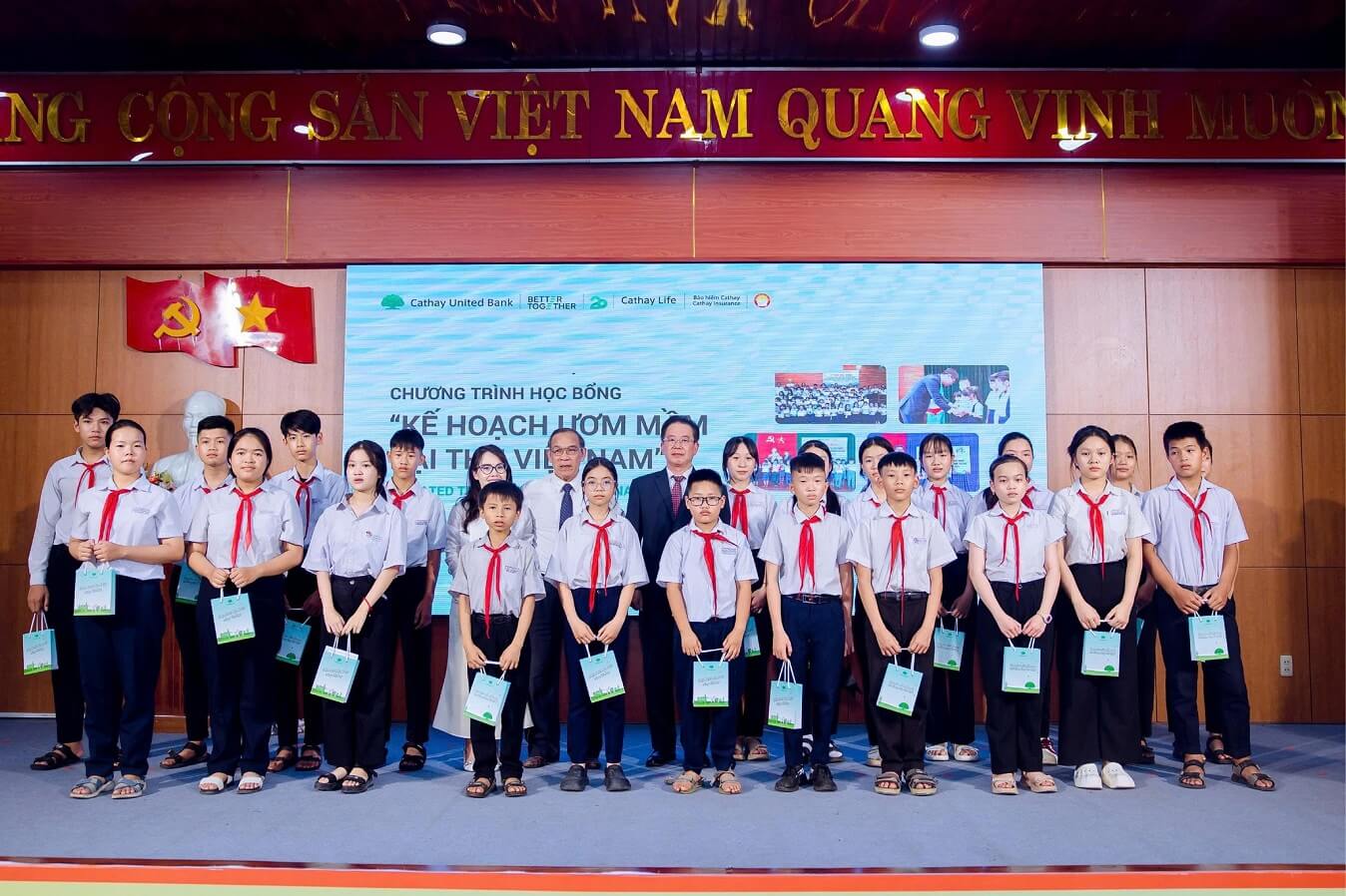 Cathay Life Vietnam – Spreading love, nurturing hope