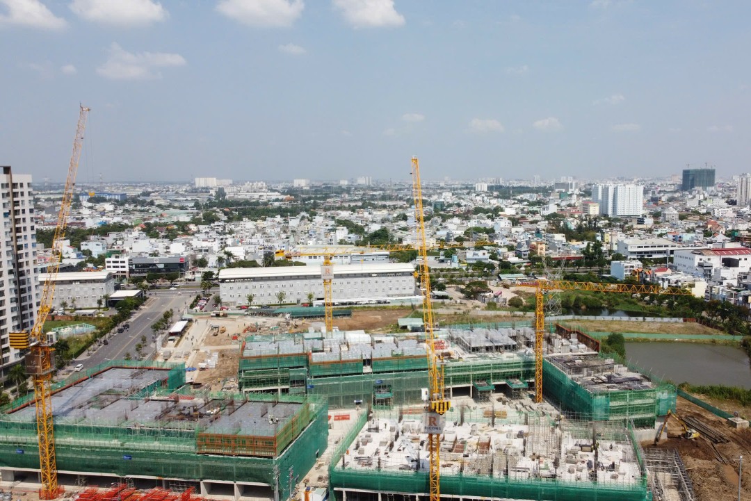 HCMC tightens dust control at construction sites as air quality declines